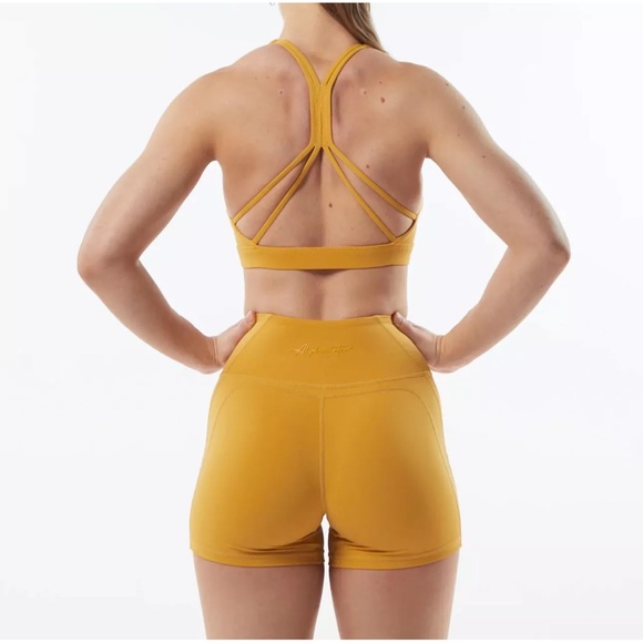 Alphalete Sun Kissed 4” Pulse Surge Shorts - Picture 2 of 11